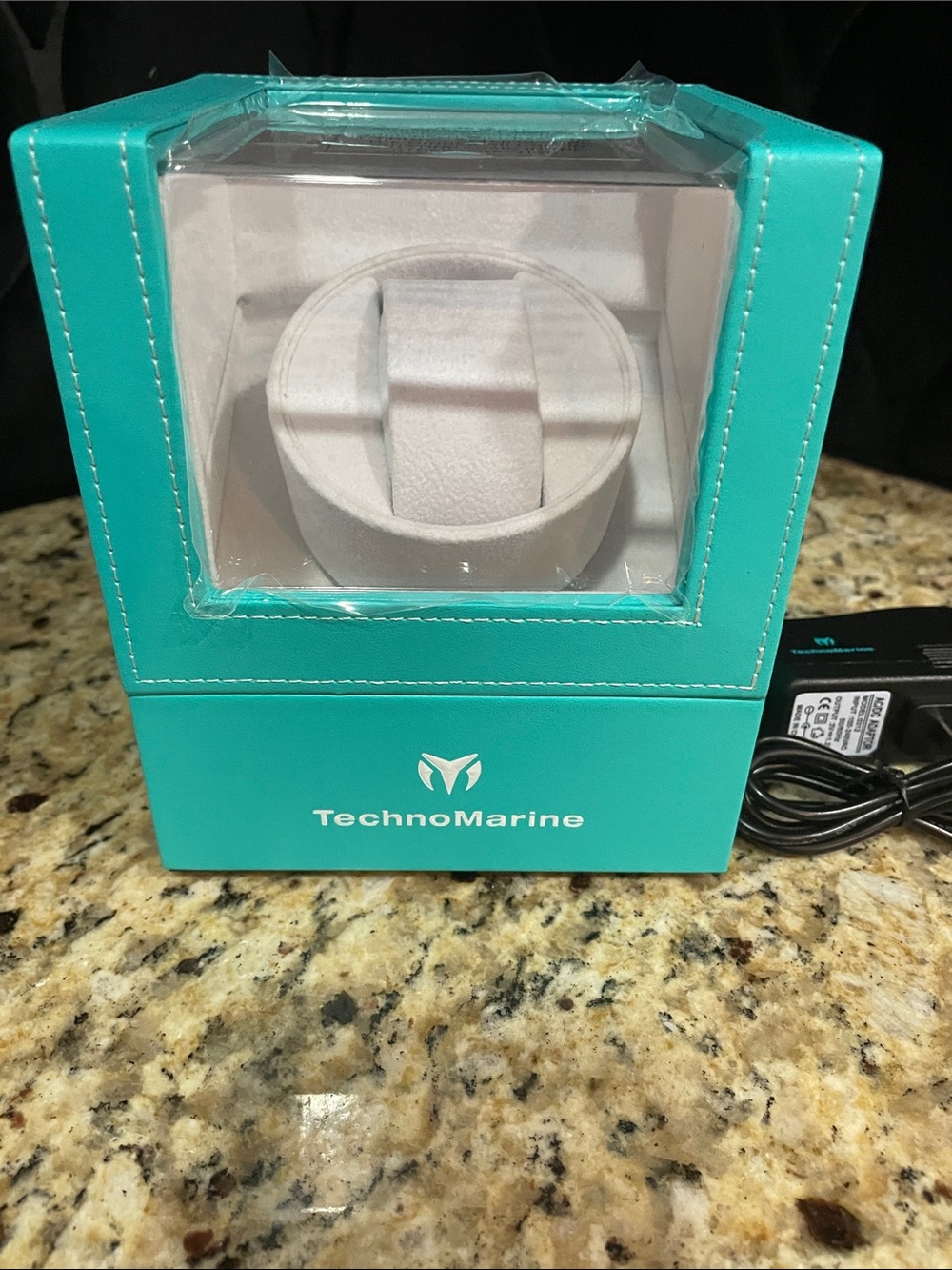 Technomarine Turquoise Single Watch Winder with Clear Display